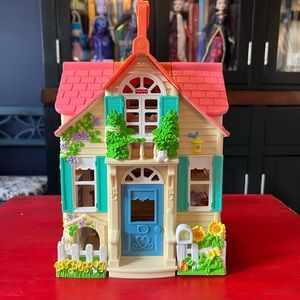 Sweets Streets Fisher-Price Country Cottage (Pink Roof)